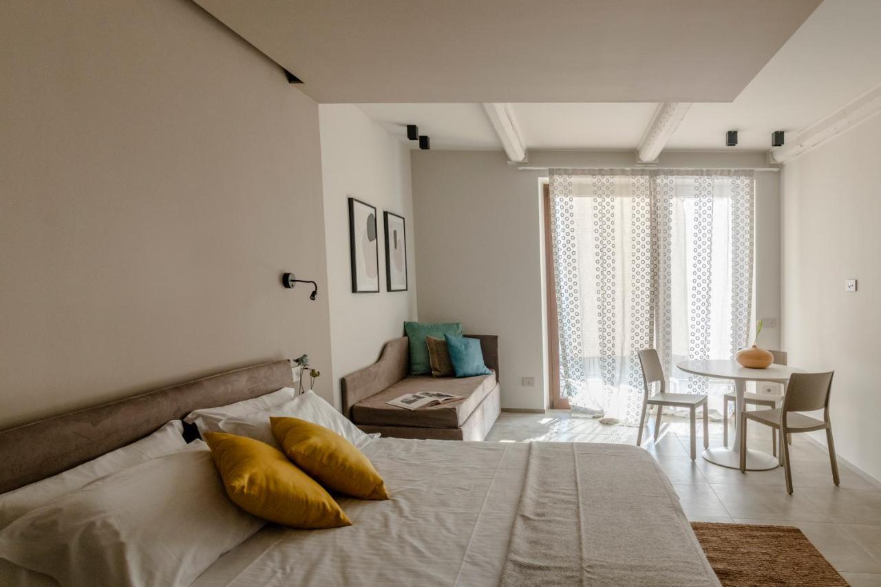 Il Cortile Suites Diano dʼAlba Dış mekan fotoğraf